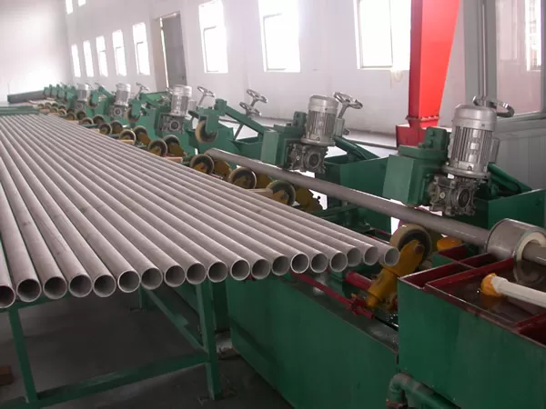 换热器及冷凝器用无缝冷拔低碳钢管-3.jpg